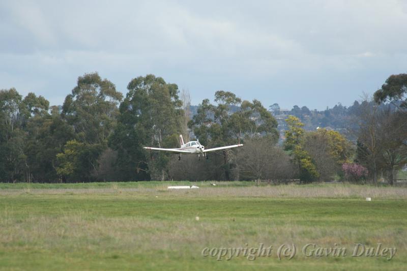 Piper landing, Lilydale Airport IMG_6340.JPG